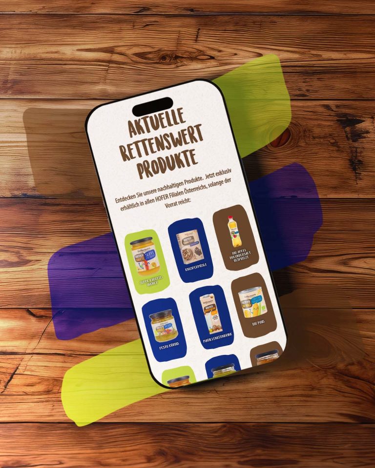 Smartphone zeigt Übersicht „Aktuelle rettenswert Produkte“ mit nachhaltigen Lebensmitteln, erhältlich bei HOFER Österreich.